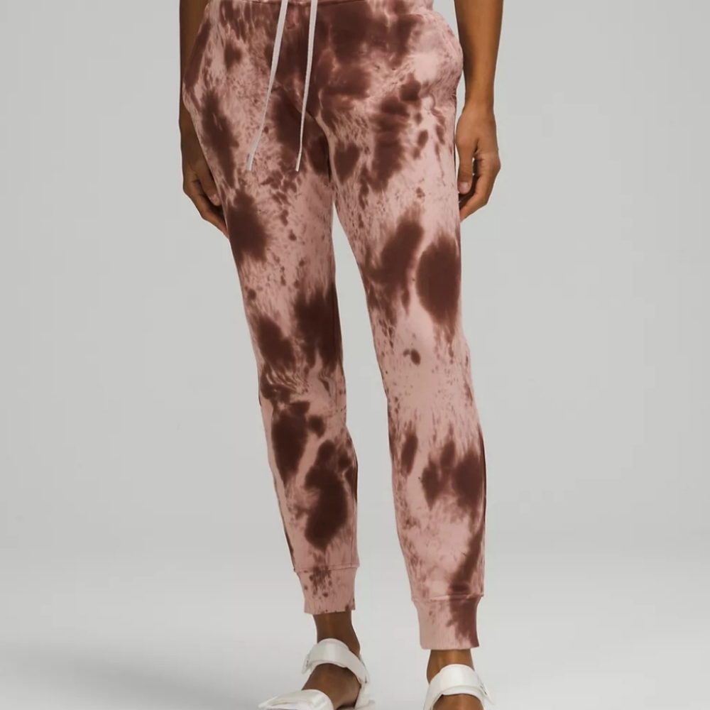 Lululemon Warm Down Jogger
28"